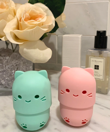 Cat Beauty Blender Travel Case & Cleaning Mat